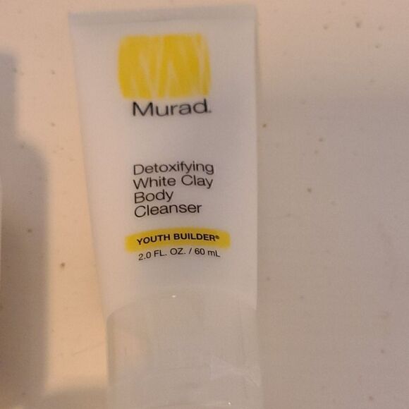Murad travel size with bag - Picture 3 of 5